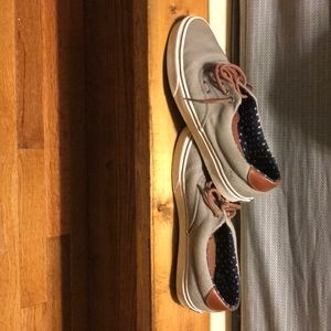 Grey men’s vans